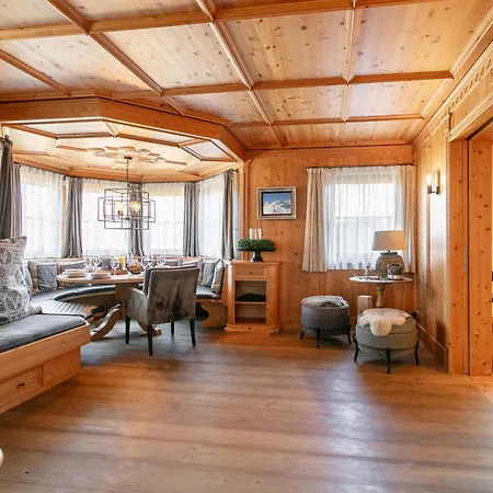 Kitzlodge S شاليه