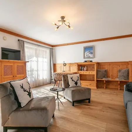 Kitzlodge S شاليه *