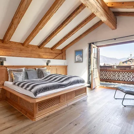 Kitzlodge S *
