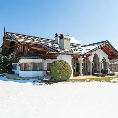 Kitzlodge S شاليه *